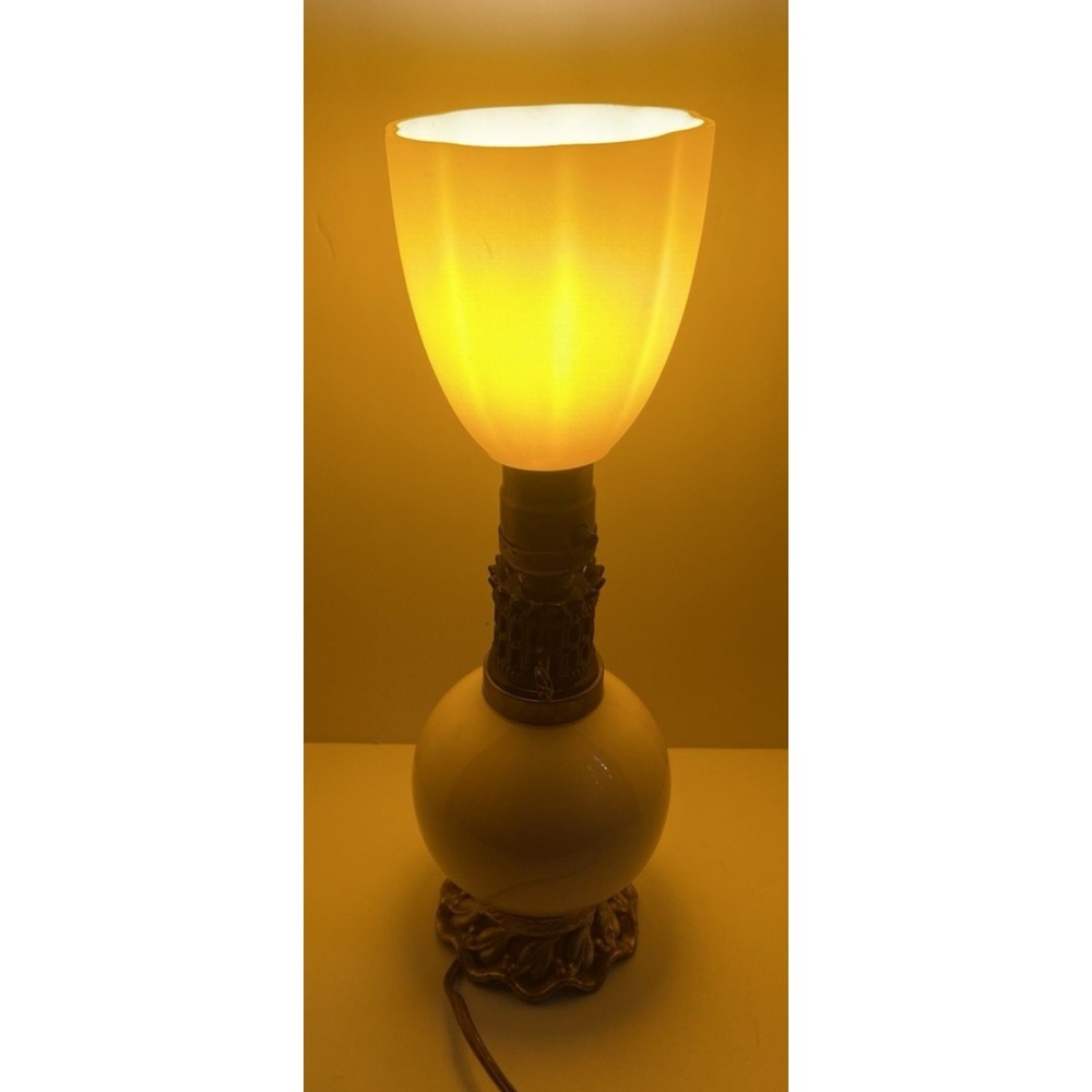 Victorian Style Gilt Table Lamp Art Deco Corded Accent Light Cream Yellow